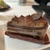 シャトレーゼ『パリパリチョコショート』を実食レビュー！ベルギー産のクーベルチュールチョコレートを堪能！