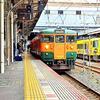 岡山駅で出会っていた湘南電車ときいろいアンパンマン列車