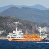 　海辺の風景・化学プラント周辺の船