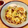 福そば（人形町）冷やしそば＋ネギとゲソの天ぷら＋温玉
