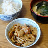 今日の食べ物　朝食に鶏肉と蓮根の甘辛合え