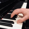 フォームを習うのはクラシックの基礎練習？練習曲？