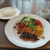 ロイヤルホスト（千代田区外神田）の洋食ランチ木曜（チキングリルトマトソース＆国産ポークカツ）