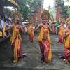 ウブドのグヌンサリ寺院で本物のバリ舞踊を見た