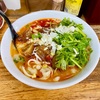 中区長者町の「華隆餐館」で牛筋刀削麺＆香菜追加