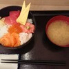 府中の激安海鮮丼屋「やまけい」に行きました。個人的には週５で通いたいぐらいのお店です。