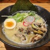 【鶏そば 炭や＠新橋】炭火の香りが調味料!!鶏肉の炭火焼きが入った炭焼きラーメン