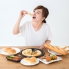 「食べ過ぎ」は意思の問題じゃない！見直すべきは食事リズム！