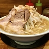 【今週のラーメン３９３１】 ラーメン盛太郎 （東京・神田） ラーメン カタメ ヤサイニンニクアブラ　〜都心駅近コンビニエンス！肉もしっかり楽しめるライト系ガッツリ二郎インスパイア！