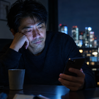 消えた「隠居」制度と中年の危機――FIREは代わりになるか