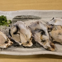 いつもの海鮮居酒屋で妻とバレンタインを兼ねて昼飲みを楽しんできました。