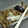 【秋元食堂】 名物の黒石やきそばを気軽にお持ち帰り
