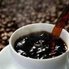 焙煎した豆を挽いて粉末状に！お湯や水で成分を抽出した飲み物『コーヒー』