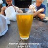 仕事前にクラフトビールのテイスティングツアーを決行。