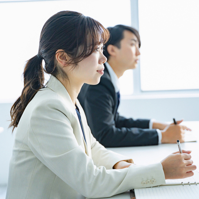 自己投資とは？20代におすすめの投資例や成功させるためのポイント、注意点を解説