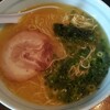 両国 まる玉ラーメンの鶏白湯スープ