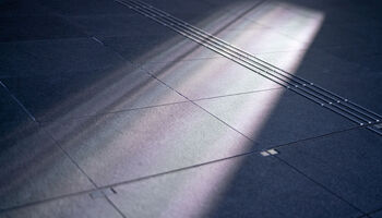 50mmは、正直ちょっと苦手でした。  そんな自分が今、Planar T* FE 50mm F1.4 ZAの写りにかなりハマっています。