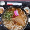 小松市今江町にある元気源右ェ門で、豆腐屋さんが作るヘルシーなうどん。自家製豆乳を練り込んだ、東風(こち)うどん大盛。