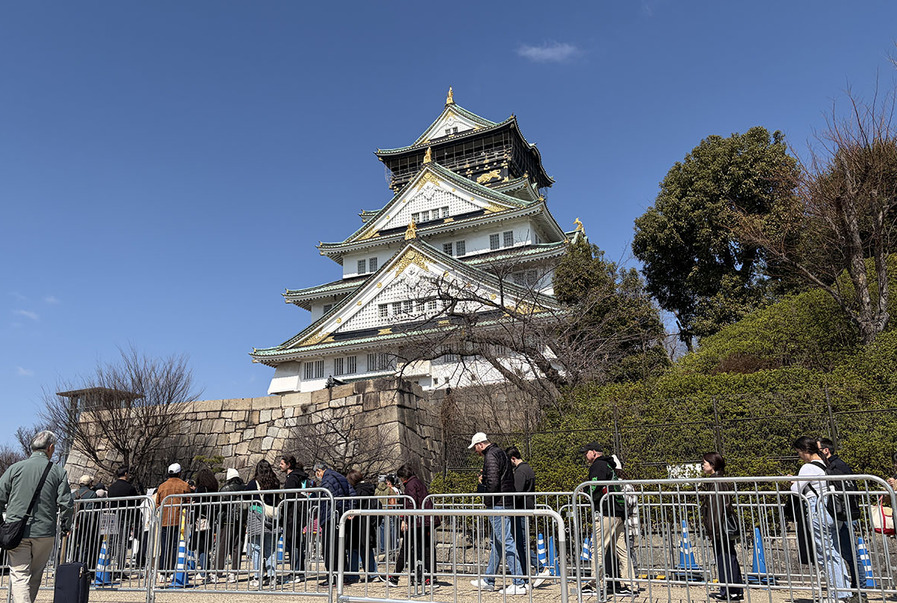 地道な景観調査と協議を重ねた2年半。特別史跡「大坂城跡」で文化財保護と通信品質を両立した執念の電波対策