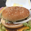 マクドのグランドビッグマックは手が汚れてしまうダメバーガー！？