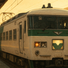 185系がついに引退　最後の国鉄型特急電車が廃車回送へ