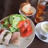 8回目「クイジーヌ スガワラ」、サーモンのカルパッチョ、パテドカンパーニュなどの絶品サラダランチ