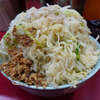 ラーメン二郎 中山駅前店 - 「ゆず汁なし 切り干し大根ver.」初食。切り干し大根は結構しっかりとゆず風味。形状的に麺と遜色なく馴染み良し。いつになく盛られたヤサイは南半球を凌駕。汁のオイルを纏った艶々のカタカタ麺はなんだか叡智。スープ割りにてほっこりと柚子風呂を堪能。改めて、勝手知ったるホームの居心地の良さが本当に身に染みた。