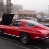 7月なのに霧の中、今回はCorvette C2が多めです　～Cars & Coffee　July 2023