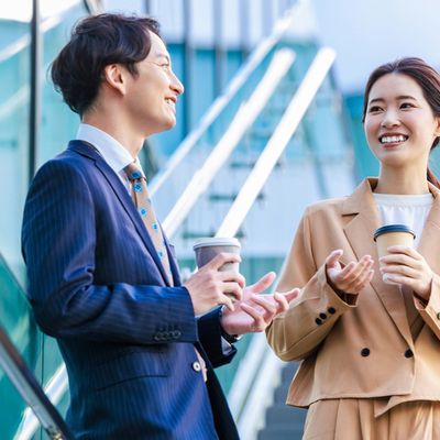 自分の話ばかりする人の特徴は？心理的な原因や職場での対処法を解説