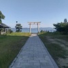 瀬戸内海の鳥居ある風景