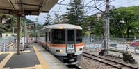 甲府駅の1と1/2線