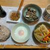 レンチン目玉焼き。いわし水煮缶。高野豆腐。