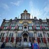 【オランダ・デルフト】マルクト広場のデルフト市庁舎、レストランディナー