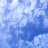空に描いた雲、生まれたての月。