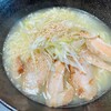 お昼ご飯はサッポロ一番塩ラーメン