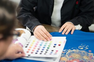 正社員募集！オリジナルＴシャツを製作したいお客様の受付・接客業務です。[0401-0501]
