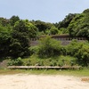 神社の周りの草刈り　僅かに氷が