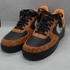 NIKE BY YOUでカスタマイズした「エアフォース１ LOW アンロックド」が届きました。スネーク柄が個性的でカッコいいですが、作れる条件がわかりません・・・