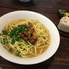 平良商店で八重山そば
