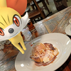 フォッコとカフェタイム【ポケモンGOAR写真】The French Toast Factory