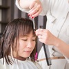 日本人の美容師がアメリカへ修行へ。日本人『シャンプーしますね』→外国人美容師「なんて遅いんだ！こんな事しなくていい！！」客『何言ってるんだ！』外国人「えっ」→結果…