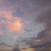  くすんだ空