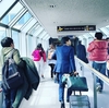 優先搭乗：人はなぜ早く飛行機に乗りたがるのか