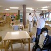 ラジオ体操～作業着や新聞丸め　ブルーベリーの摘み取り　アジサイ