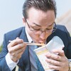 カップ麺を食べた後の口内の気持ち悪さは解消したが、松屋の牛丼のそれは残った