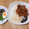 プチトマト入りのキーマカレーと親子煮