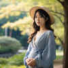 公園で散歩・妊娠・妊婦・日本人　フリー写真・フリー画像（AI画像生成）