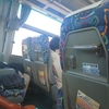 咳払いひとつしない車内の件