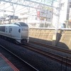 【特急同士のすれ違い】E259系・255系 東船橋駅通過（大塚真一郎さん）