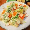 パンガシウスと野菜の蕪菜入りニンニクマヨネーズソース